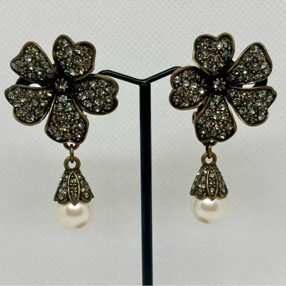 Vintage Rhinestone Pearl Drop Clover Clip-On Earrings, Lucky Charm Jewelry - Picture 4 of 10